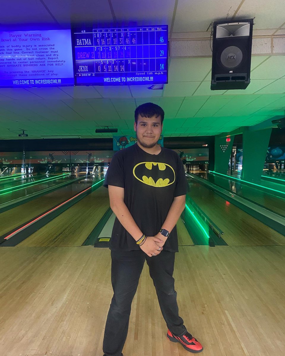 Us having fun 🎳🦇🤘