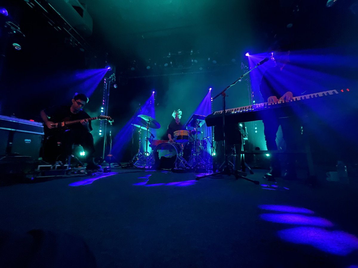 threebearrries's tweet photo. A night I’ll never forget. Thank you @sonlux https://t.co/U00gZSjTKo