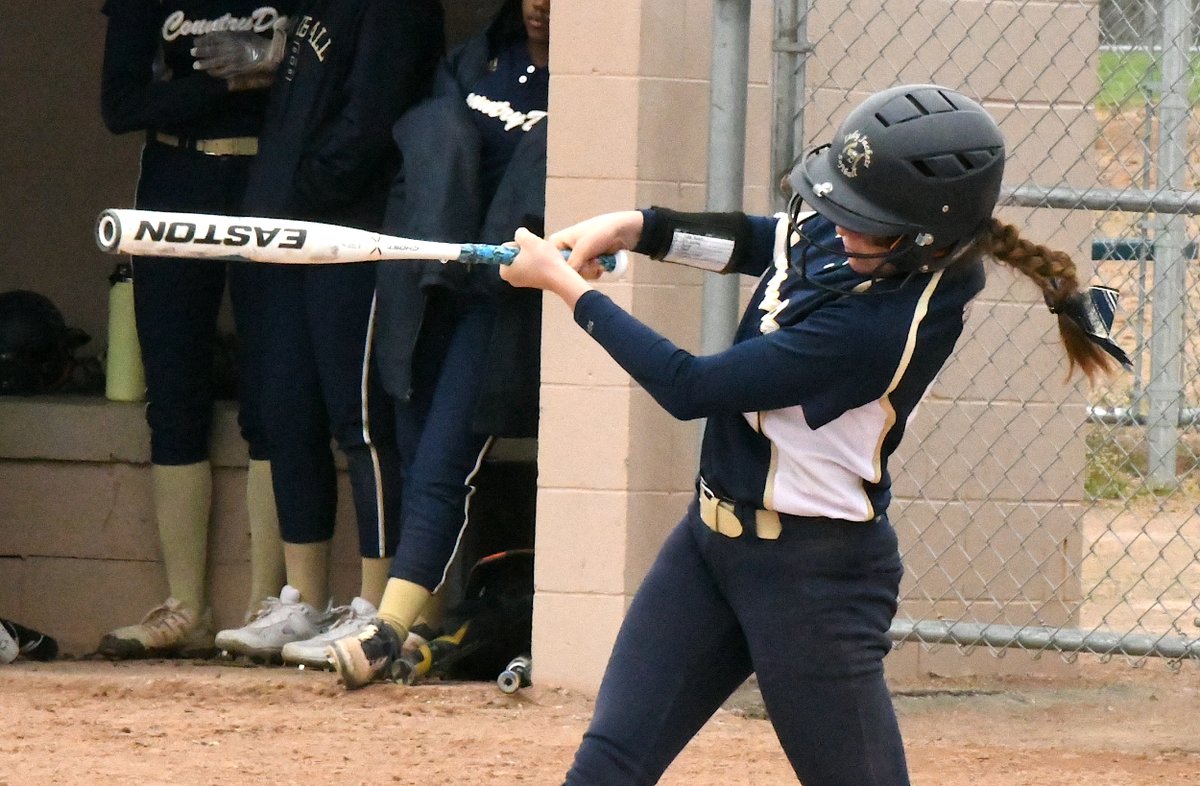 MIPrepZone's tweet photo. SOFTBALL: What a relief — teams spread the pitching load around at eight-team @SoftballSlhs quad >> https://t.co/p43alu8Nvp 

@MHSmiAthletics @DCDS_Softball @dakotasball @SCAstars https://t.co/Mg8dbSTUUW