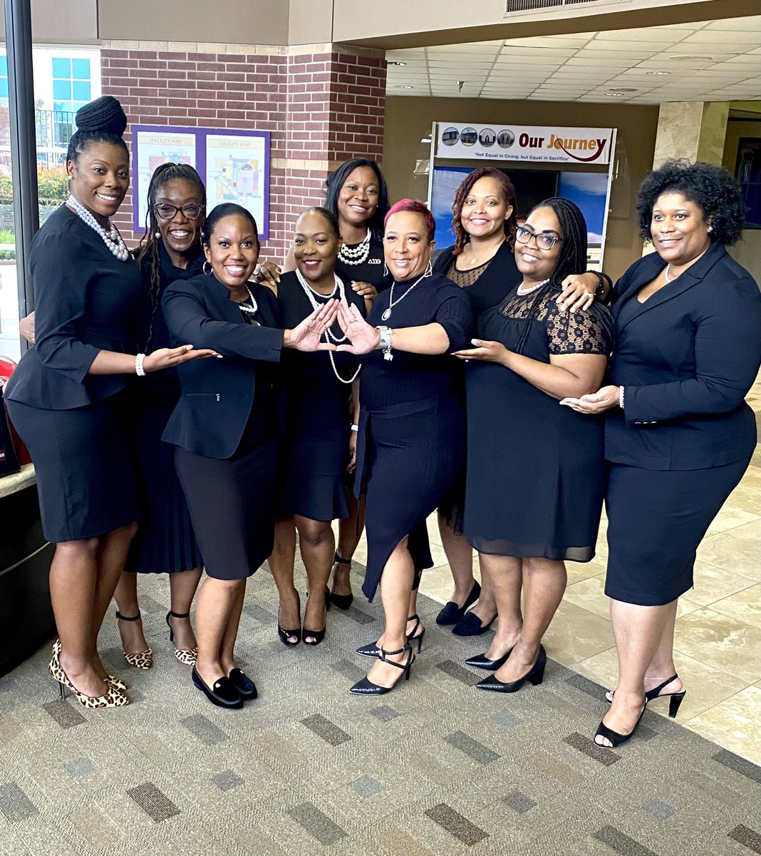 ArtishaHolmes's tweet photo. It’s my DELTAversary‼️I’ve been blessed with 78 AMAZING LSs. 🔺 #Da79 https://t.co/7rTEpR3kge