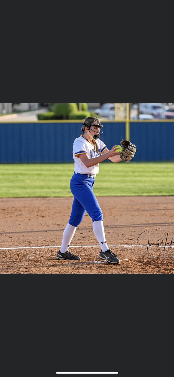HeubergerDanika's tweet photo. On to round 2 in playoffs!! @TexasSoftball @TopPreps @sportsthread @LegacyLegendsS1 @McLennan_SB @LangstonSB @TexasTechSB @BaylorSoftball https://t.co/ggOhtwN4hH