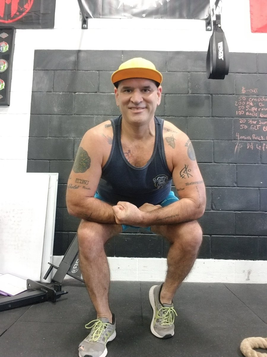 PatrickNation6's tweet photo. I see you. Still sitting there. Waiting for that 'right time'. How long are you going to wait before you actually DO something?!?! Let's go!!! Contact me!! I can help you!!! #PatrickNation #physicaltherapytech #defyinggravity #NASMcertified #CPT #CoachPatrick #CRTT https://t.co/72t8YxgLhW