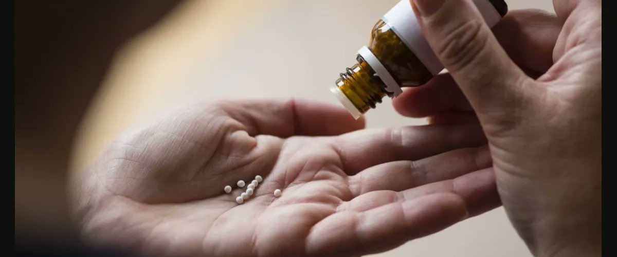 Hpathy's tweet photo. “Homeopath and author David Johnson prescribes for a woman in her last hours with a lesser-known remedy. The conflict between physical and non-physical existence was the key to the remedy.” https://t.co/bCdTjaxBAt https://t.co/W2bHsHGJOM