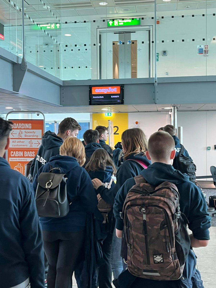 19 cadets and 3 staff all set for 3 days in #Amsterdam 🇳🇱

Chocolate Factory tour, Canal cruise, Anne Frank House and Van Gogh Museum are amongst the activities planned…

@NationalVPC @MPSAndyBrittain @mpsdavestringer