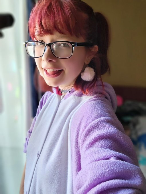 Ok but who here like footed onsies!!!! #onsies #redhead #furry https://t.co/VbMVDKaLr5<a href="/tag/onsies"class="tags">#onsies</a><a href="/tag/redhead"class="tags">#redhead</a><a href="/tag/furry"class="tags">#furry</a>