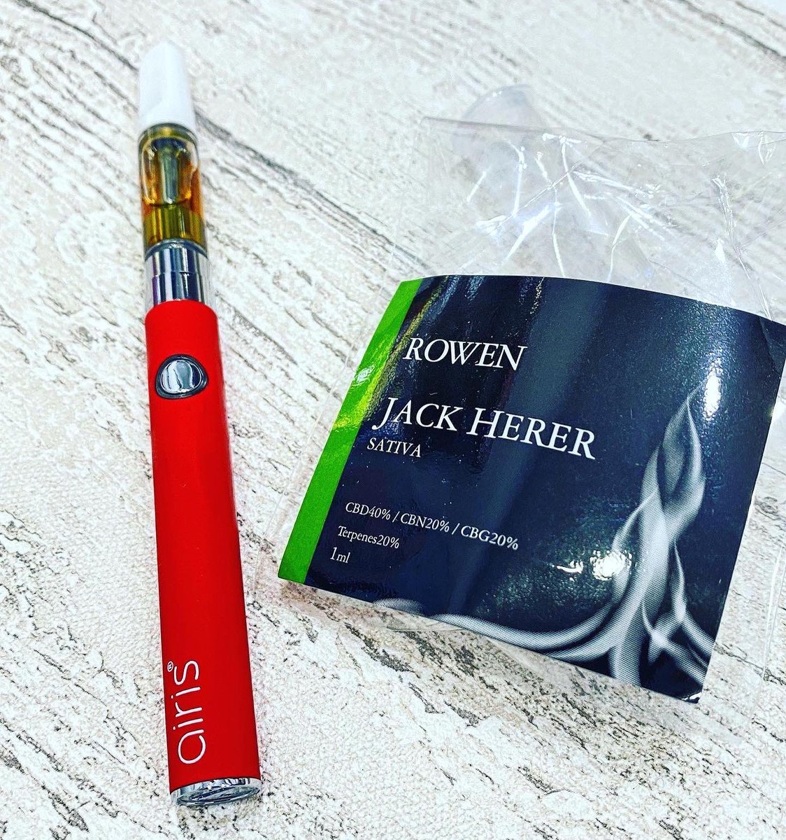 vape_world_'s tweet photo. 100%有機植物由来の成分からできた安全性の高いROWEN 狼煙カートリッジ
CBD40% CBG20% CBN20% テルペン20%
ゴールデンウィークにチルアウト。
#呂布カルマ #cbdデバイス #rowen #狼煙 #cannapresso #aztec #cbdカートリッジ #cbdオイル #電子タバコ #立川 #CBD #cbdリキッド #pharmahemp https://t.co/knbMBmsh4c