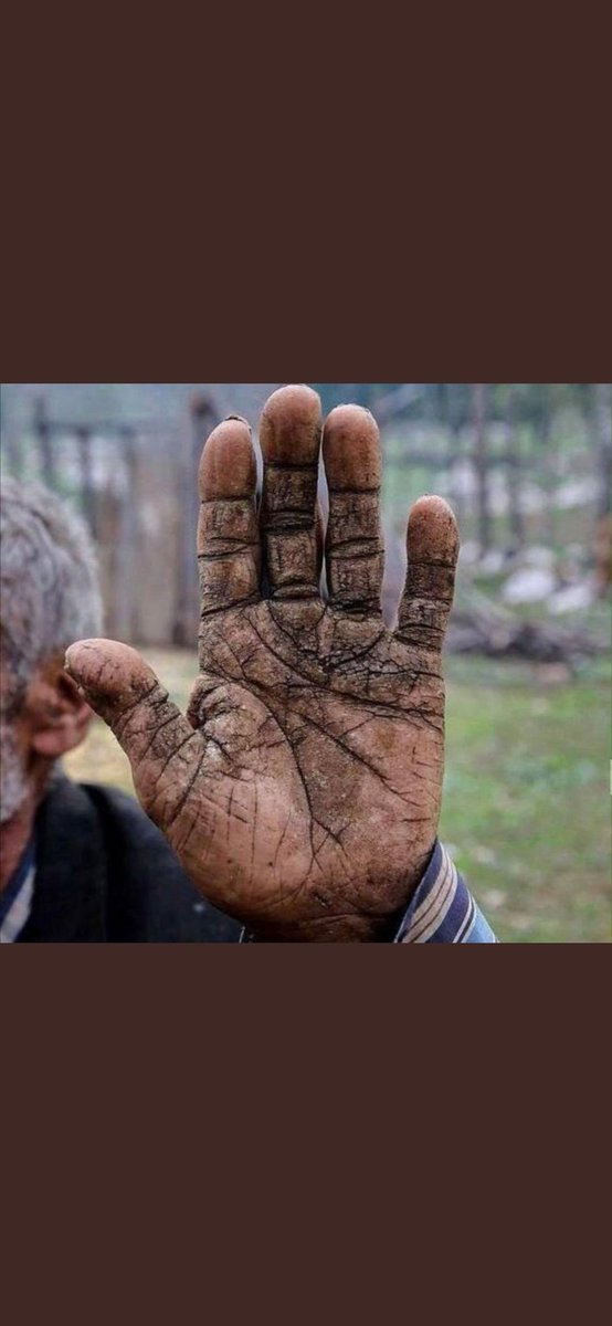 ozmnmurat's tweet photo. #1MayisEmekveDayanismaGunu Farki yarayan emektir @turkiskonf @TurkiyeHaberis @VeliSolak https://t.co/Wd4aKMsX0f