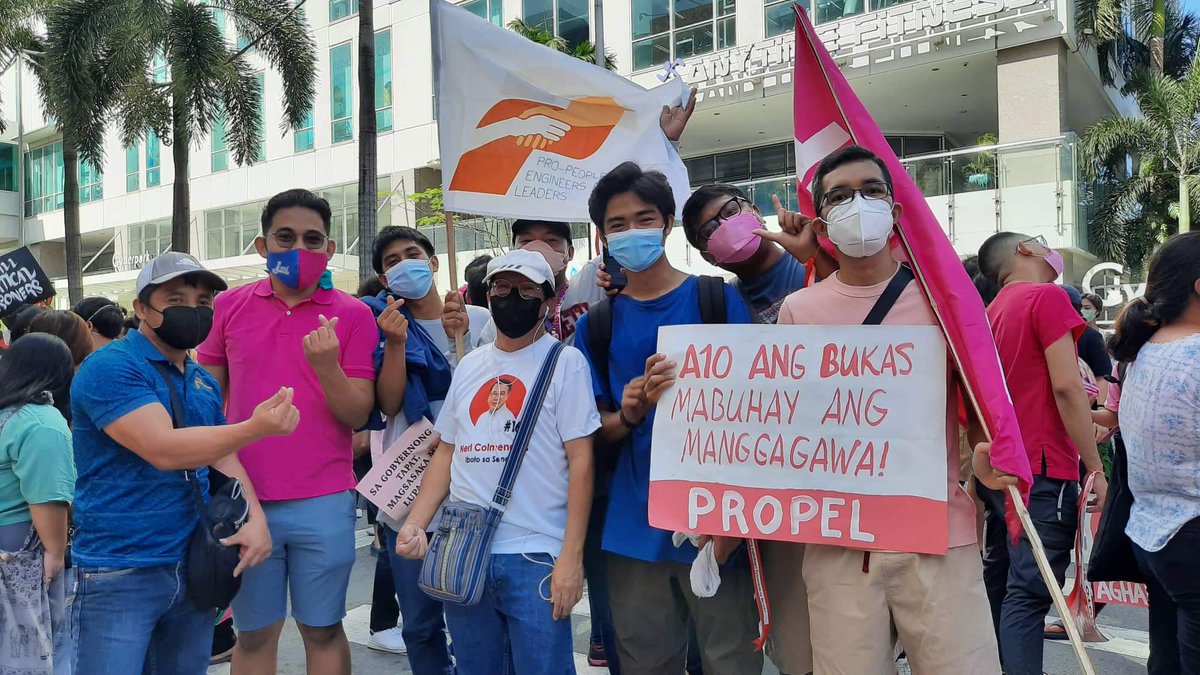 propel_engrs's tweet photo. Nakikiisa ang mga inhinyero ng bayan ngayong Araw ng Paggawa, bitbit ang paniniwala at panawagan para sa tunay na pagtaguyod ng kaunlaran sa uring manggagawa at masang anakpawis.
#SahodItaasPresyoIbaba
#EndContractualizationNow
#MakabayanForLeniKiko
#KayangKaya
#AngatBuhayLahat https://t.co/SGAeuymycw