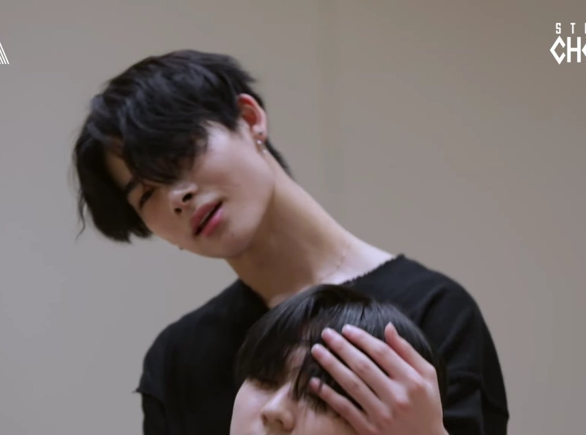 Denzelle27's tweet photo. #WONKI_on_MixENMax #wonki BITE PARTS IN BEHIND THE SCENES 😳

Help me 😩 https://t.co/cLsbJv9eck