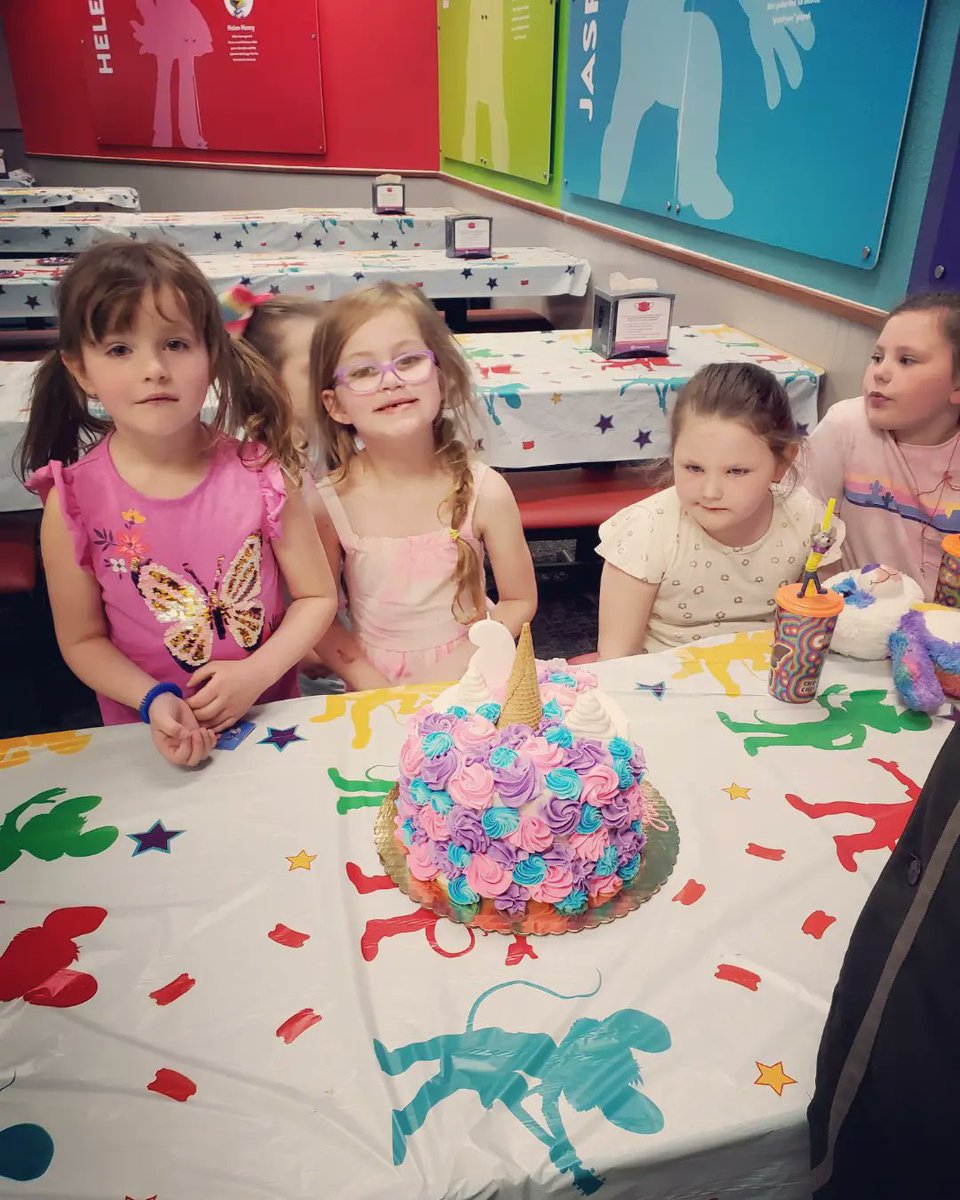 Gabby_tyler2's tweet photo. Ry's sixth birthday party was a success! #rileybug #mommasbaby #ilovebeingyourmom #youcompleteme https://t.co/MgcWR9jMa8