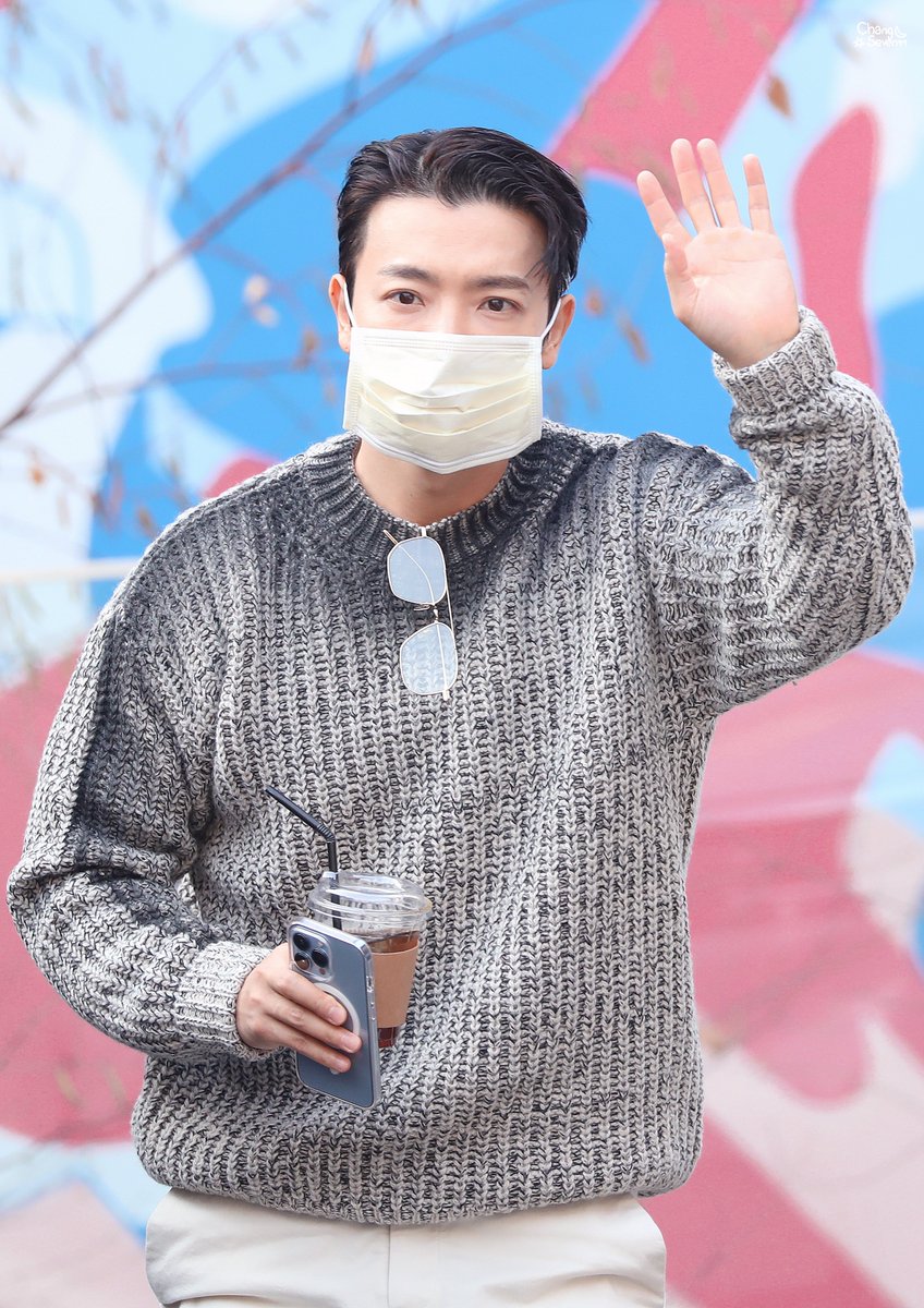 changseven77's tweet photo. ☀️

#leedonghae #donghae #donghaelee #이동해 #동해 #superjunior           #superjuniordne #슈퍼주니어 https://t.co/aCAE9pcW83