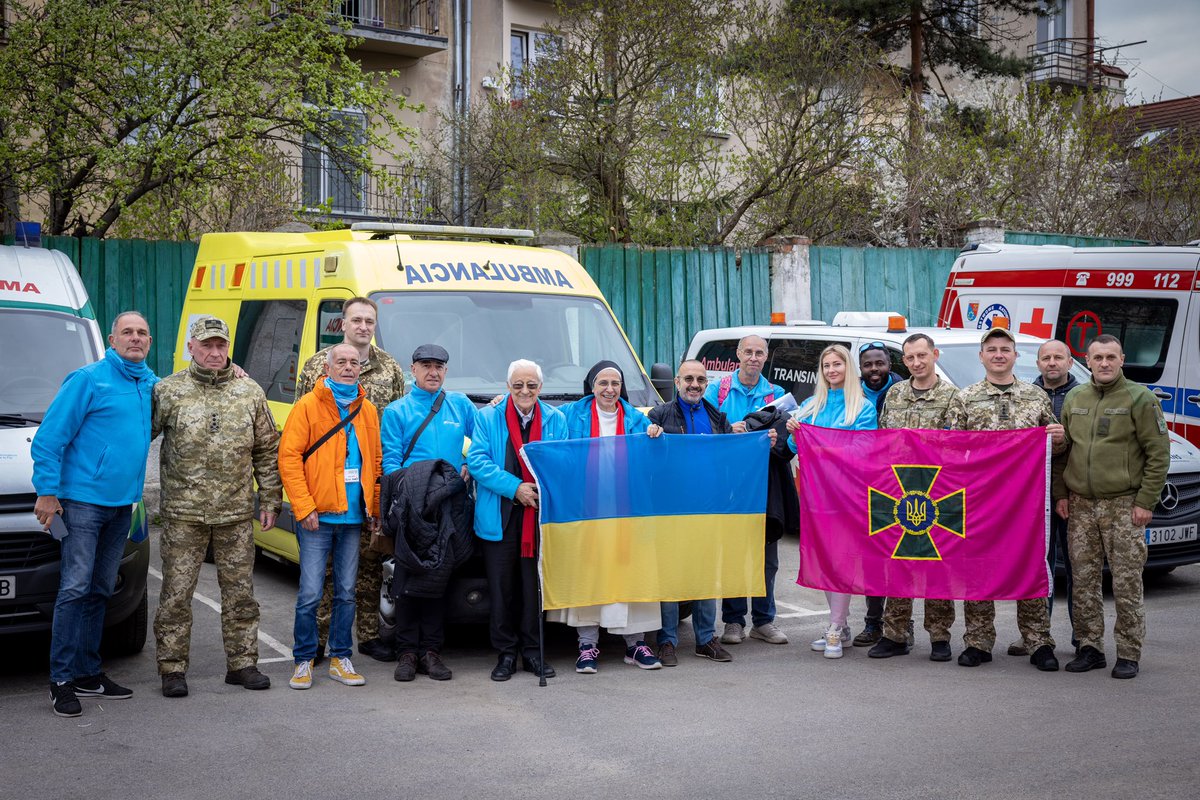 sorluciacaram's tweet photo. Necesitamos de forma urgente enviar ambulancias🚑🇺🇦a #ucrania
Son miles@las víctimas y nosnpiden desesperamanete #ambulancias #Desfibriladores #equiposderehanimacion
Regresamos en 15 dias
Nos ayudais? @fundsantaclara @paz_mensajeros https://t.co/VNNFuLkgWG