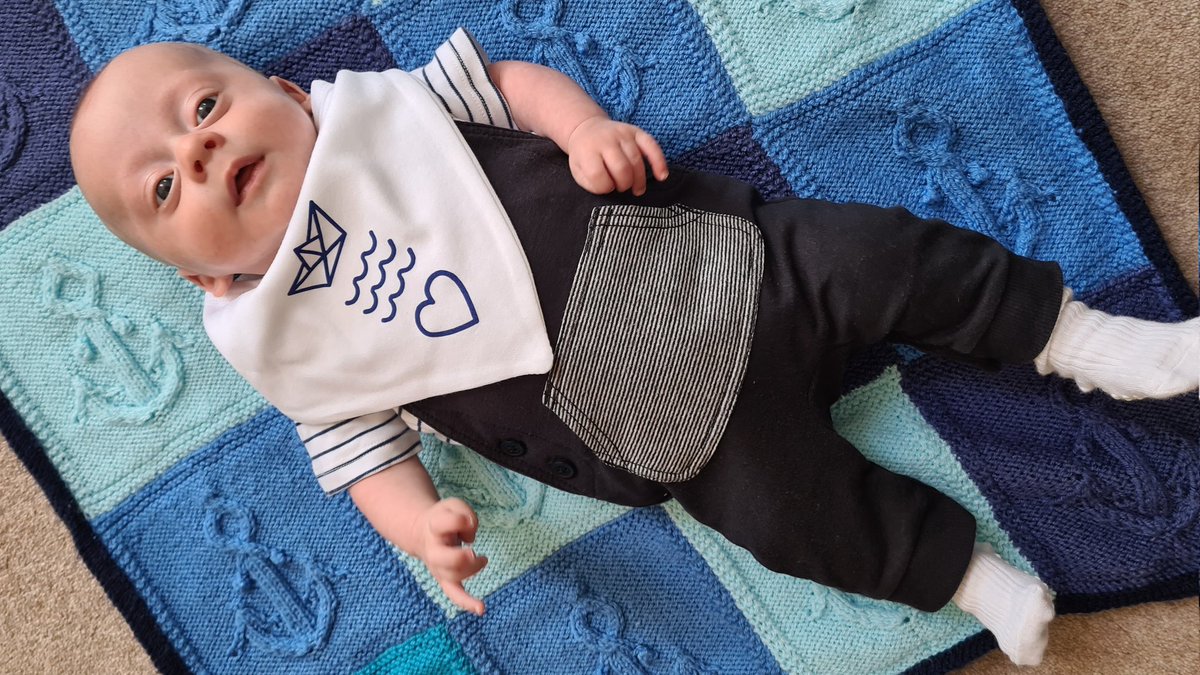 AmyJCast's tweet photo. Dear @NavalChildren,
Thank you for my new bib to welcome me to the forces family. I am very proud of my Daddy who is currently serving on @HMSDuncan. 
Love from,
Harry James Castle

@RoyalNavy @The_NFF @RoyalNavyFPS @danielnavy1997 #navybaby #proud #RoyalNavy https://t.co/7w89tXMgaJ