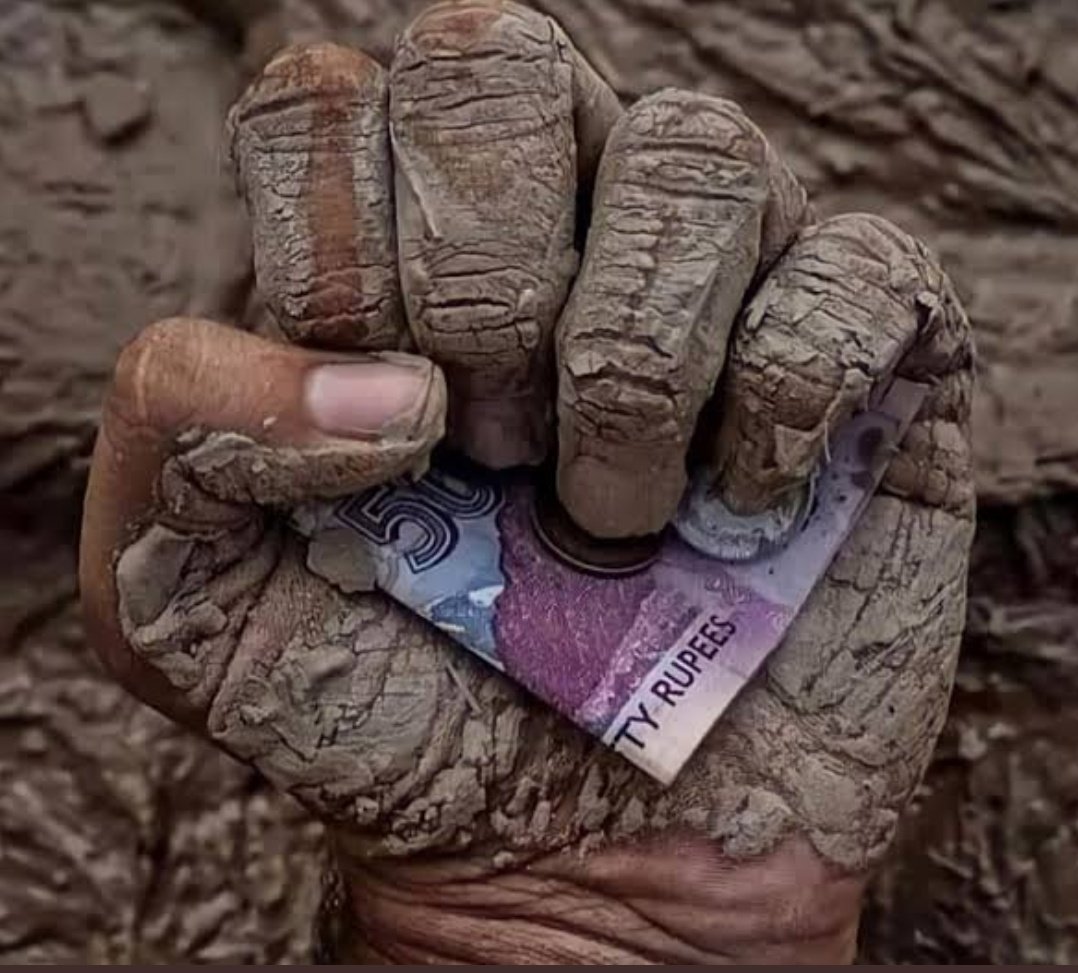 आज के 1400 साल पहले मेरे नबी मोहम्मद अरबी (स अ व) ने फरमाया मजदूर को उसका पसीना सूखने से पहले उसे मजदूरी दे दो 
#मजदूर_दिवस 
#MajdoorDiwas_2022