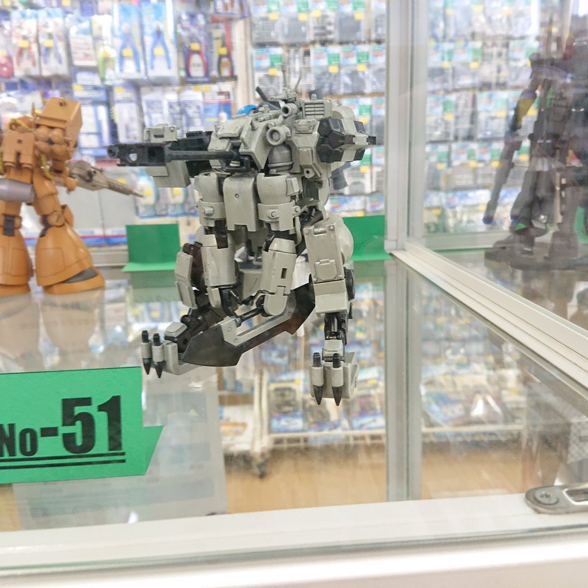 FOSS_VSS_0416's tweet photo. ｢ジャガーノート｣完成しました！
エントリーも完了！

今年もよろしくお願いします🙇‍♀️🙇‍♀️
#P9ガンプラバトル2022
#ガンプラはどんな自由な発想で作ってもいいんだ https://t.co/xrZCxIFDqH