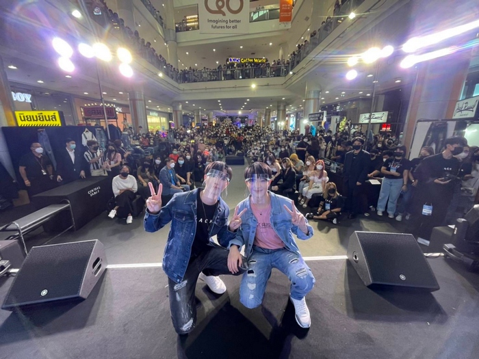webstarupdate's tweet photo. Jack Russel คว้าคู่จิ้นสุดฮอตจาก #นิ่งเฮียSeries "ซี พฤกษ์ - นุนิว ชวรินทร์" เดินแบบครั้งแรกในงาน Denim Sale By Jack Russel  >>  https://t.co/WVAYZLdM6o 
#JackRusselXZeeNuNew
#ZeePruk #NuNew #ZeeNuNew #ซีนุนิว #CutiePieSeries https://t.co/zCjPyyHWMM