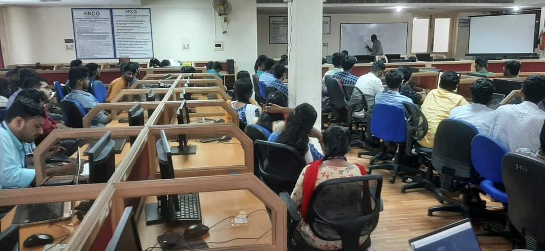 KCGSH2's tweet photo. The department of computer science engineering are conducting a 2 day workshop in open source software. We would like to thank Mr. Shivraj - Technical Consultant for his contribution.
#KCGCollege #softwareworkshop #softwaredevelopment @KCGtechnology https://t.co/ChFnbNRUCJ