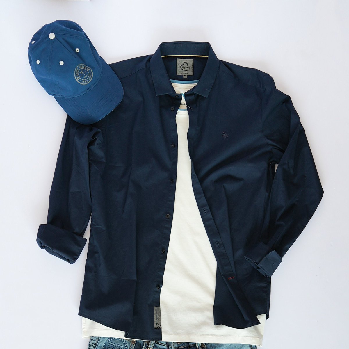 bbeinghumanpk's tweet photo. The combo you can always rely on!

Shop our #SpringSummer collection at https://t.co/mZTZz8EgL5  

#BeingHumanClothing #BeingHumanPK  #LoveCareShare https://t.co/HVZLMub7WU