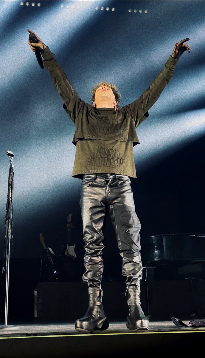 zioleoo's tweet photo. un qualcosa di così puro, colori l’anima fil🫂
#irama #iramaforum https://t.co/ZAt9S7L2sl