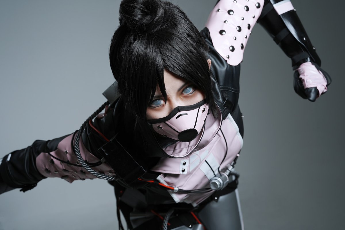 mush_TS25's tweet photo. ※cosplay
apex／wraith
ㅤㅤㅤㅤㅤㅤㅤㅤㅤ
私はレイス。仕事の邪魔しないでね。
ㅤㅤㅤㅤㅤ
photo：Studio colore https://t.co/rOWKcGTKt9