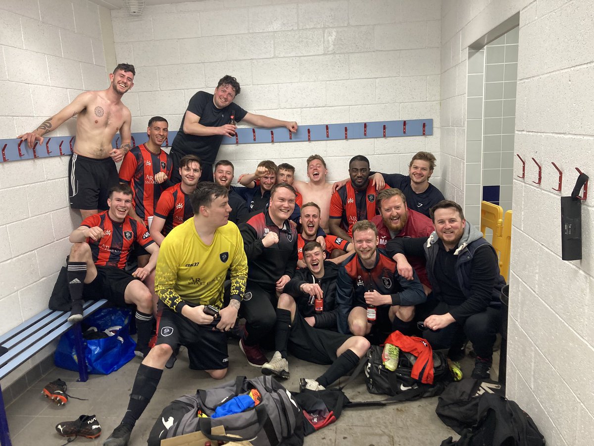 ⚽️1 club 

👕2 teams 

🏃‍♂️35 players 

🆙2 promotions 

🏆2 cup finals 

UNITED ARE GOING UP X2

🟥⬛️🟥⬛️🟥