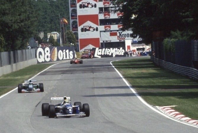 LeoGuina's tweet image. Ayrton Senna lead, followed by Michael Schumacher and Gerhard Berger, race, Imola, May 5th, 1994.
#AyrtonSenna #SennaForever #SennaSempre #SennaEterno #Ratzenberger
#ImolaGP #FormulaUno #FormulaOne #Formula1 #F1noGP #CanaldoLeoGuina #F1noBandSports #F1naBand #F11994 #F1