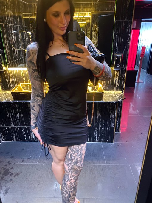 About Last Night 🔥🤙🏻  #HappySunday https://t.co/epe2SG9mup<a href="/tag/happysunday"class="tags">#HappySunday</a>