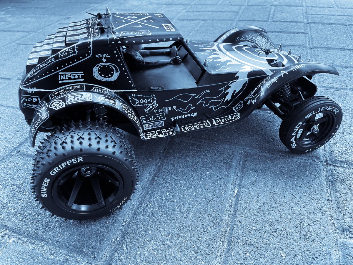 VisualBLAST_'s tweet photo. Studded Holiday Buggy - my Slap-A-Ham Tribute. Still WIP. #Tamiya #HolidayBuggy #RC #SlapAHam #VintageRC https://t.co/6oRAX9xstE