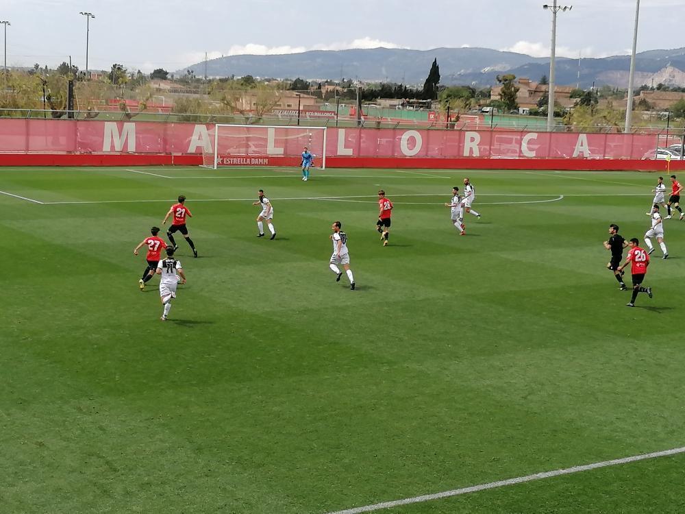 CEConstancia's tweet photo. 🔚 Finaal del partit!!

@RCD_Mallorca B 1 - @CEConstancia 3

⚽ @Kike_Sanchez11 
⚽ Buades
⚽ @SaulDiazReco 

📷 @racheldevidal

#JuntsFeimHistòria #CENTConstància https://t.co/kSbnCb80Nt