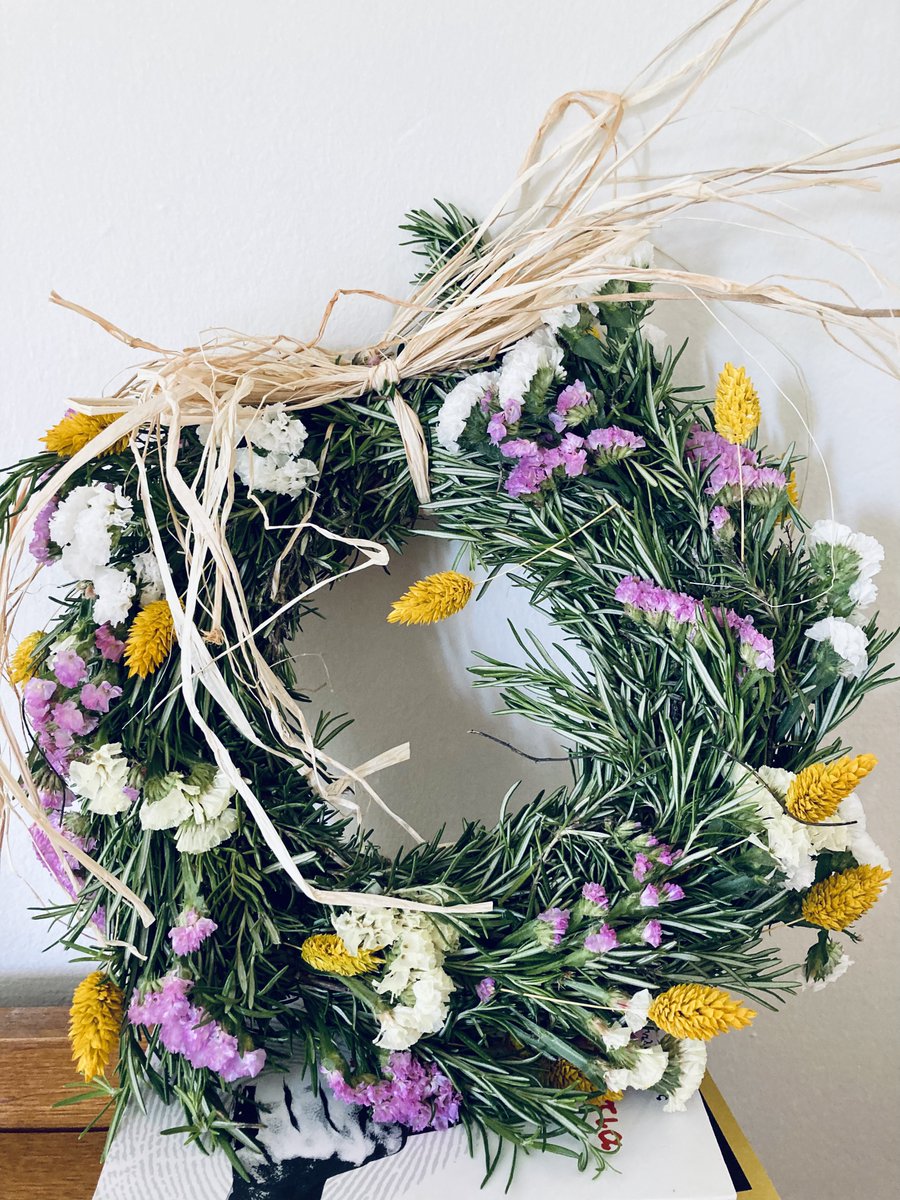 LVHackney's tweet image. Happy May Day! 🌼🌷
Happy Bank Holiday weekend! 
..and Happy Spring.. 😃
We can't wait for some wonderful sunny days ahead !!!🌞🌞🌞