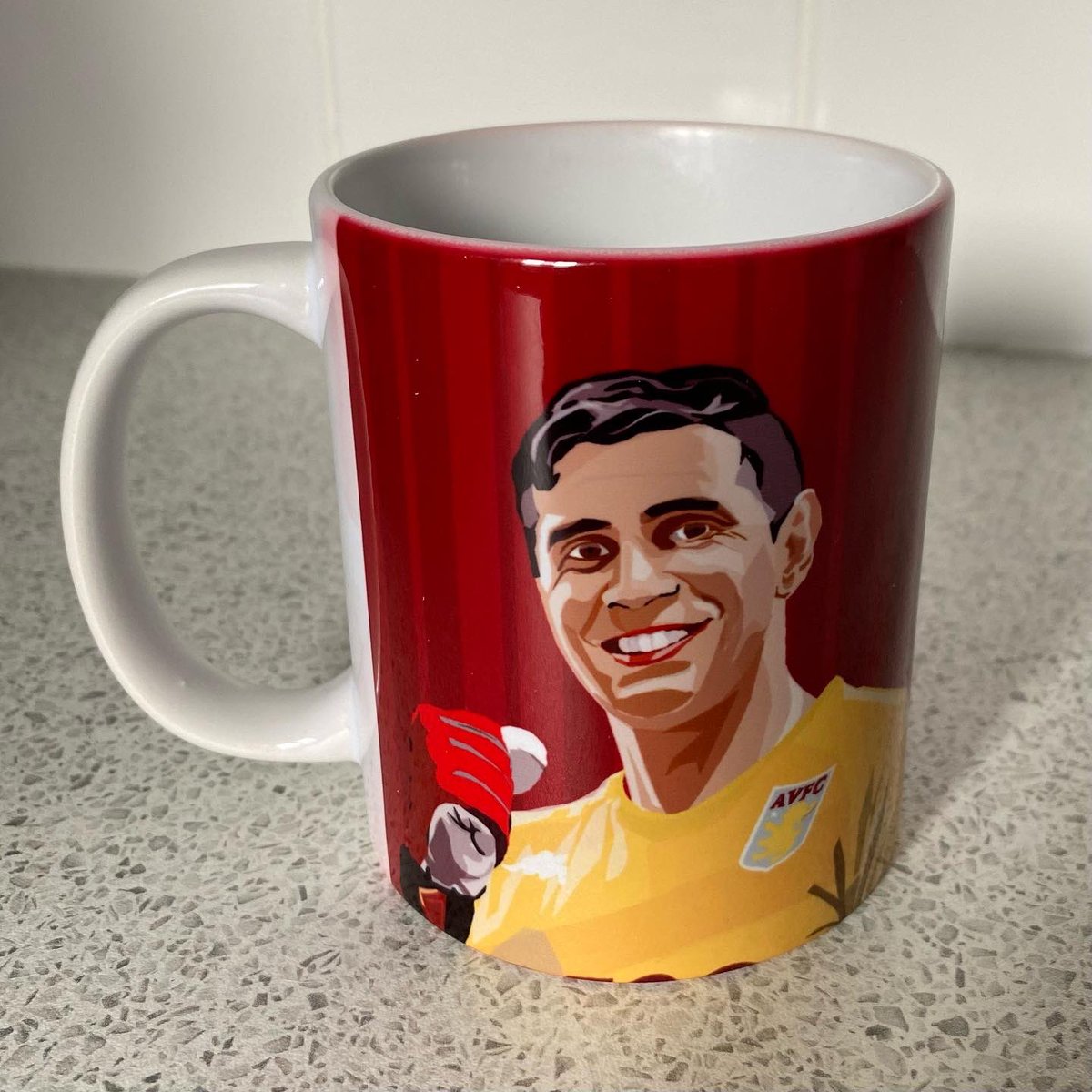 Oi_Mug's tweet photo. ⚽ GIVEAWAY ⚽

You can win a Mug of your choice.
Select from Buendia, Martinez &amp; Ramsey. 

All you need to do is

1- Follow my account 👍🏼
2- Retweet this tweet 📢
3- TAG other Villans #avfc 

Winner announced after tomorrow at 6pm https://t.co/n9SKm5KR1j