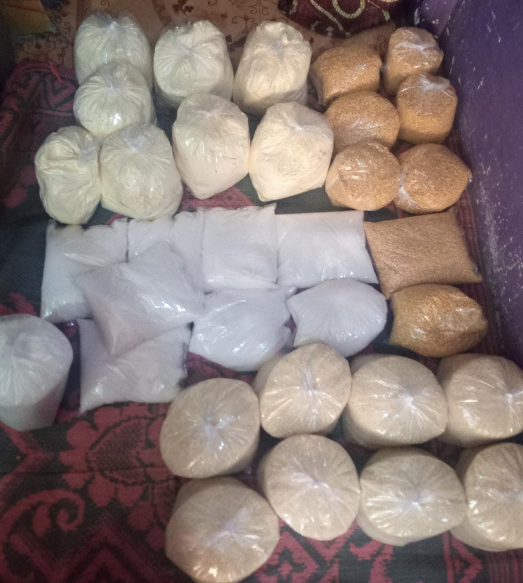 kausar_nargis's tweet photo. 8 more #Eid_kits & #Ration_kits are ready to distribute at Ner #Yavatmal dist. Alhamdulillah
JazakAllahu Khaira.
We distributed about more than 300 Ration & eid kits.
Last request for #Eid_kit, 50% done Alhamdulillah.
#Donate through 👇🏻
https://t.co/i7RFHcYKkb
RT https://t.co/atN3ovkNTS