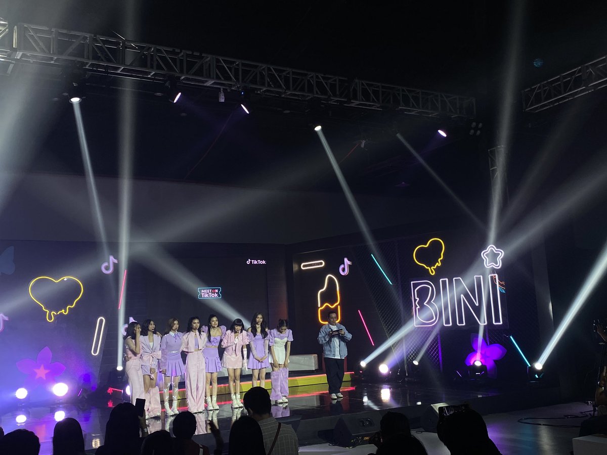 StarMusicPH's tweet photo. FIRST Live Performance of ‘Pit A Pat’ by @BINI_ph on @TikTokPH 

BINI MeetAndGreet OnTikTok
#MeetBINIonTikTok

Watch here : https://t.co/28T9rAQ1Jc https://t.co/WF4OdutMX0