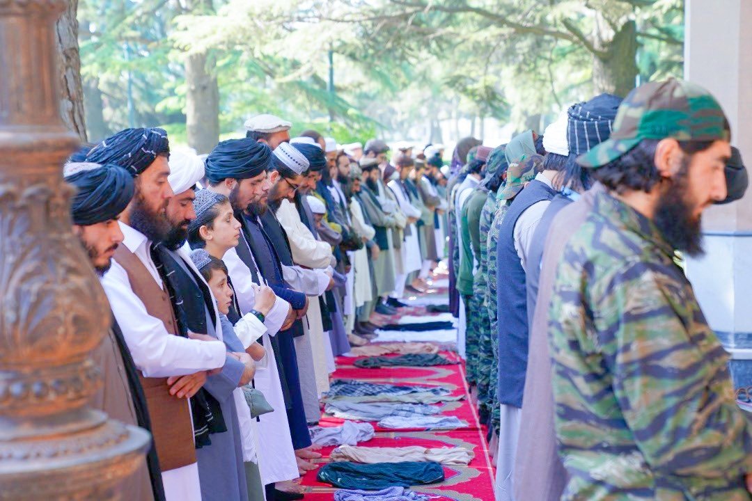 ایک آزاد اور خودمختار اسلامی مملکت ایسا ھونا چاھئے جسمیں وزیر اور وزراء تمام قرآن و سنّت سےواقف ہوں 
جو خودقرآن وسنّت کی روشنی میں ایک مفصّل بیان بھی کرسکتاہوں،خطبہ بھی دے سکتاھو
الحمدللہ ہمیں افغانستان پر فخر ھے جسے بیس سال قربانیوں اور محنتوں کے بعد ایک آزاد اسلامی ملک بن گیا