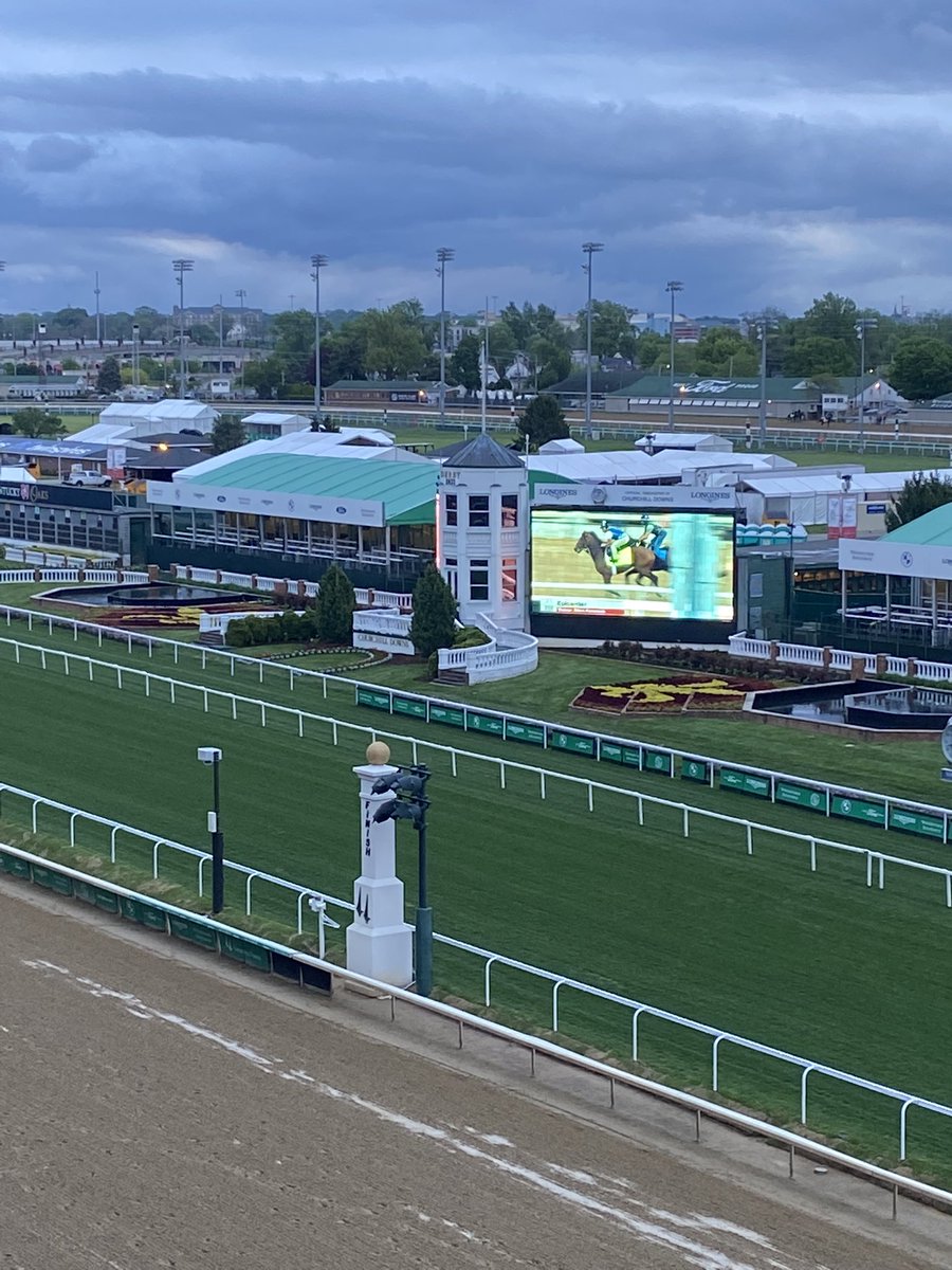 #AAMKT morning <a href="/KentuckyDerby/">Kentucky Derby</a> #horse <a href="/ChurchillDowns/">Churchill Downs</a>
