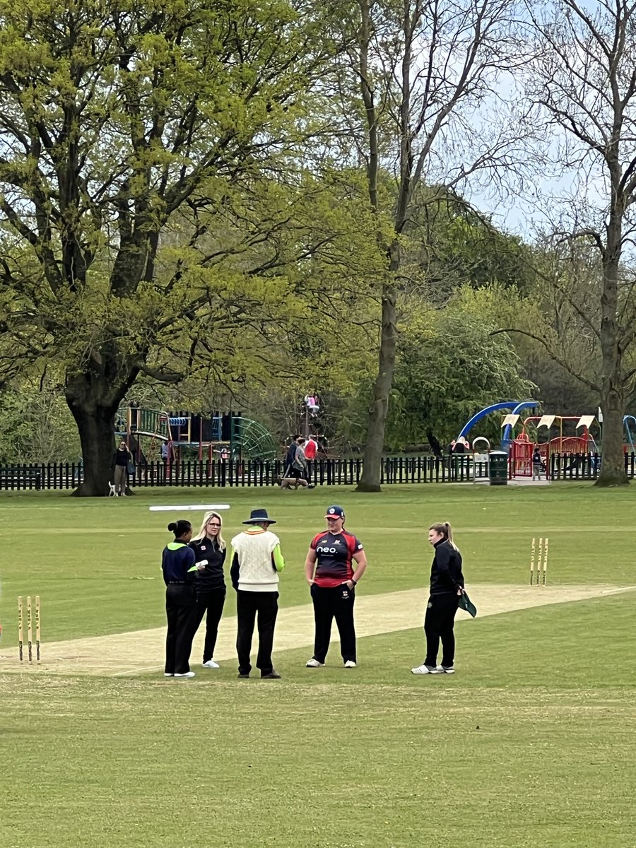 We’ve won the toss and put ⁦<a href="/HuttonCCWomen/">Hutton CC Women</a>⁩ into bowl 🏏