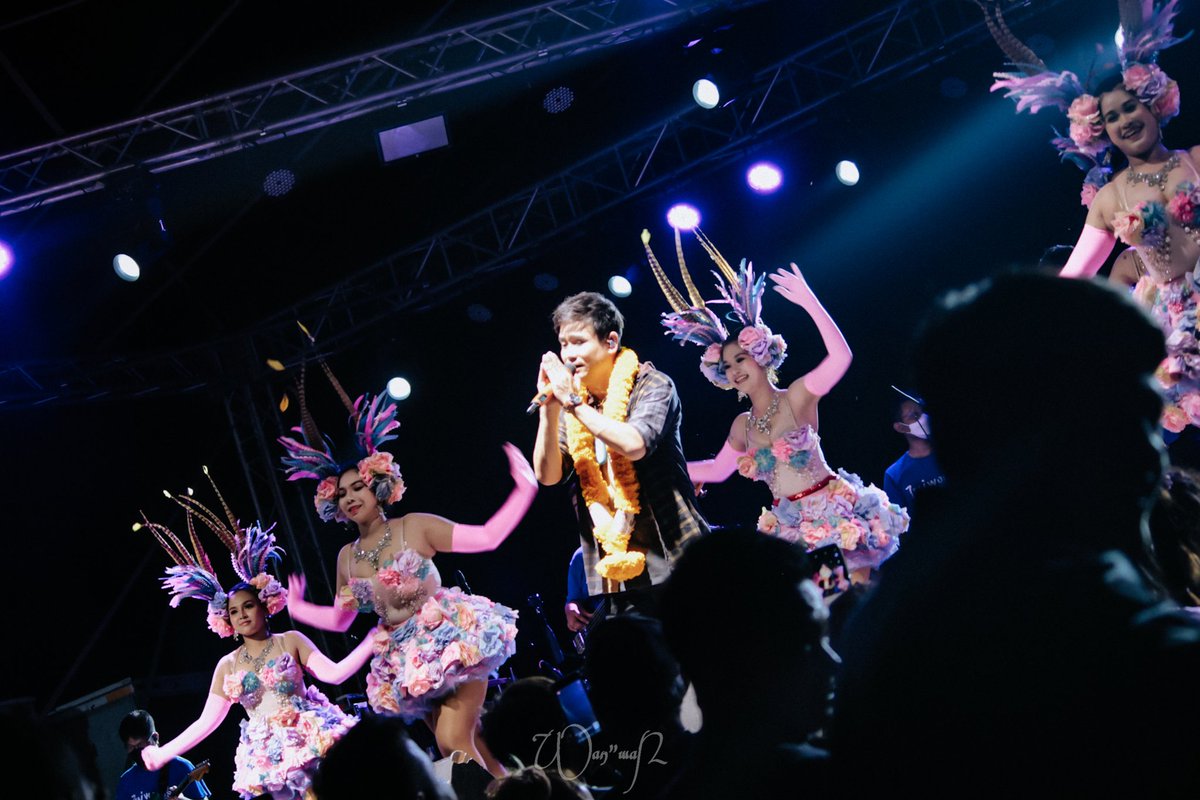 wwan101's tweet photo. สมกับที่ไม่ได้ไปหน้าเวทีนาน จ้วดมาก 

#ไผ่พงศธร https://t.co/xqYDKiXFQk