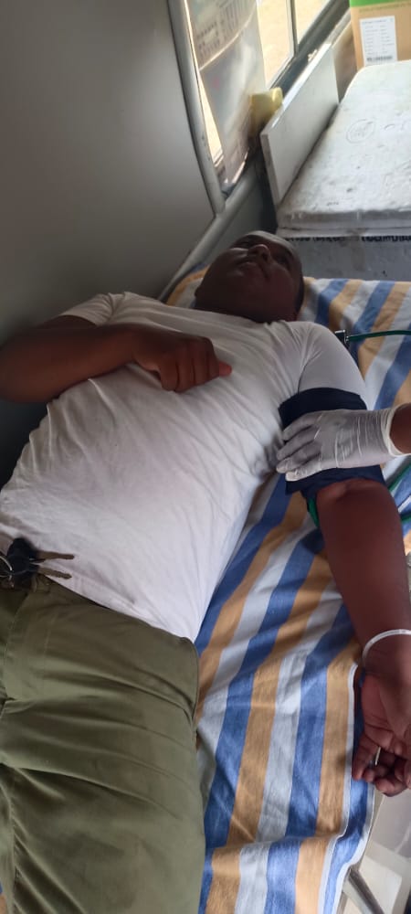 divudivu1818's tweet photo. Today blood camp in Bangalore Benson town
Ajith Kumar birthday special
@KarnatakAjithFC @TFC_mass @rameshlaus @SureshChandraa 
#AK #Ajithkumar #HBDAjithKumar https://t.co/2kXB9DwNFz