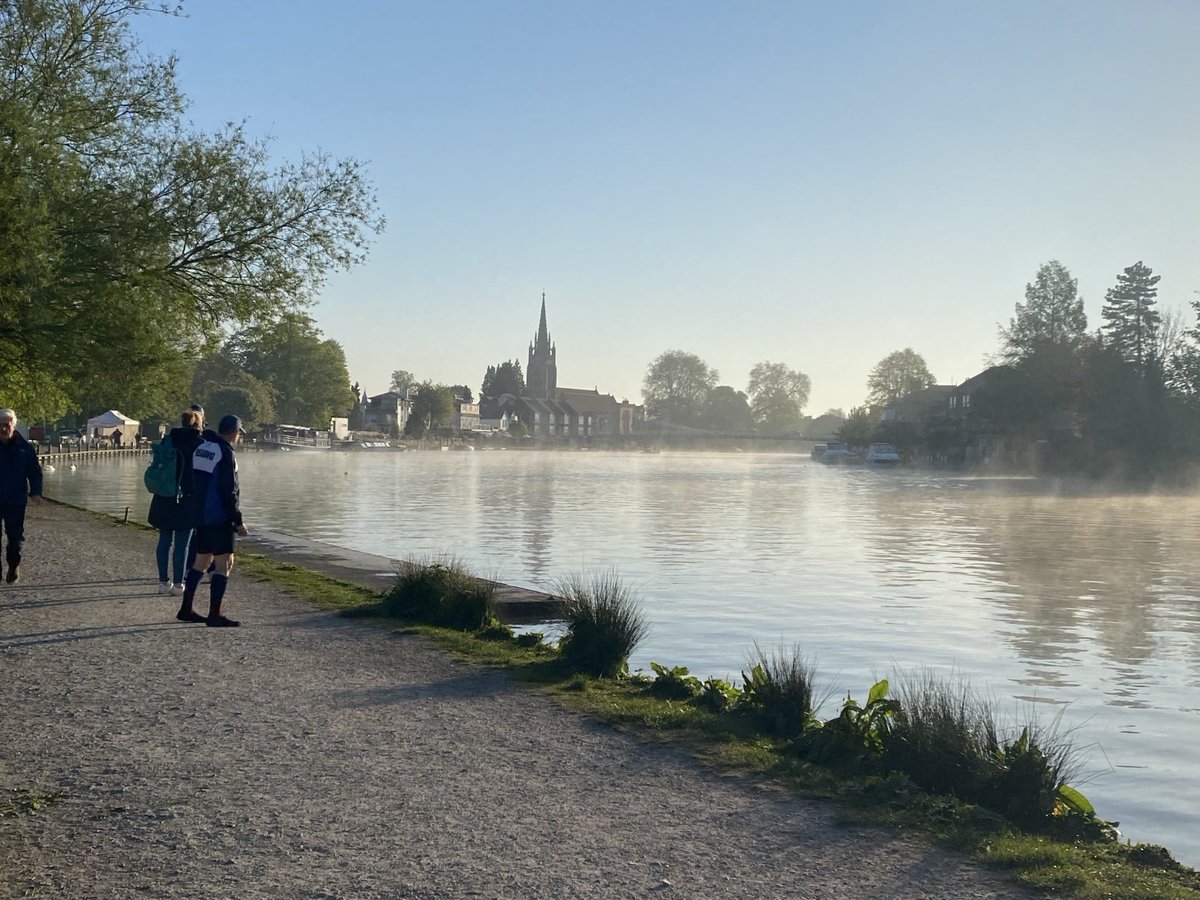 RowJenkins's tweet image. A very early start! Ready for action ⁦⁦@SpringMarlow⁩ #rowing #marlow #marlowspringtegatta