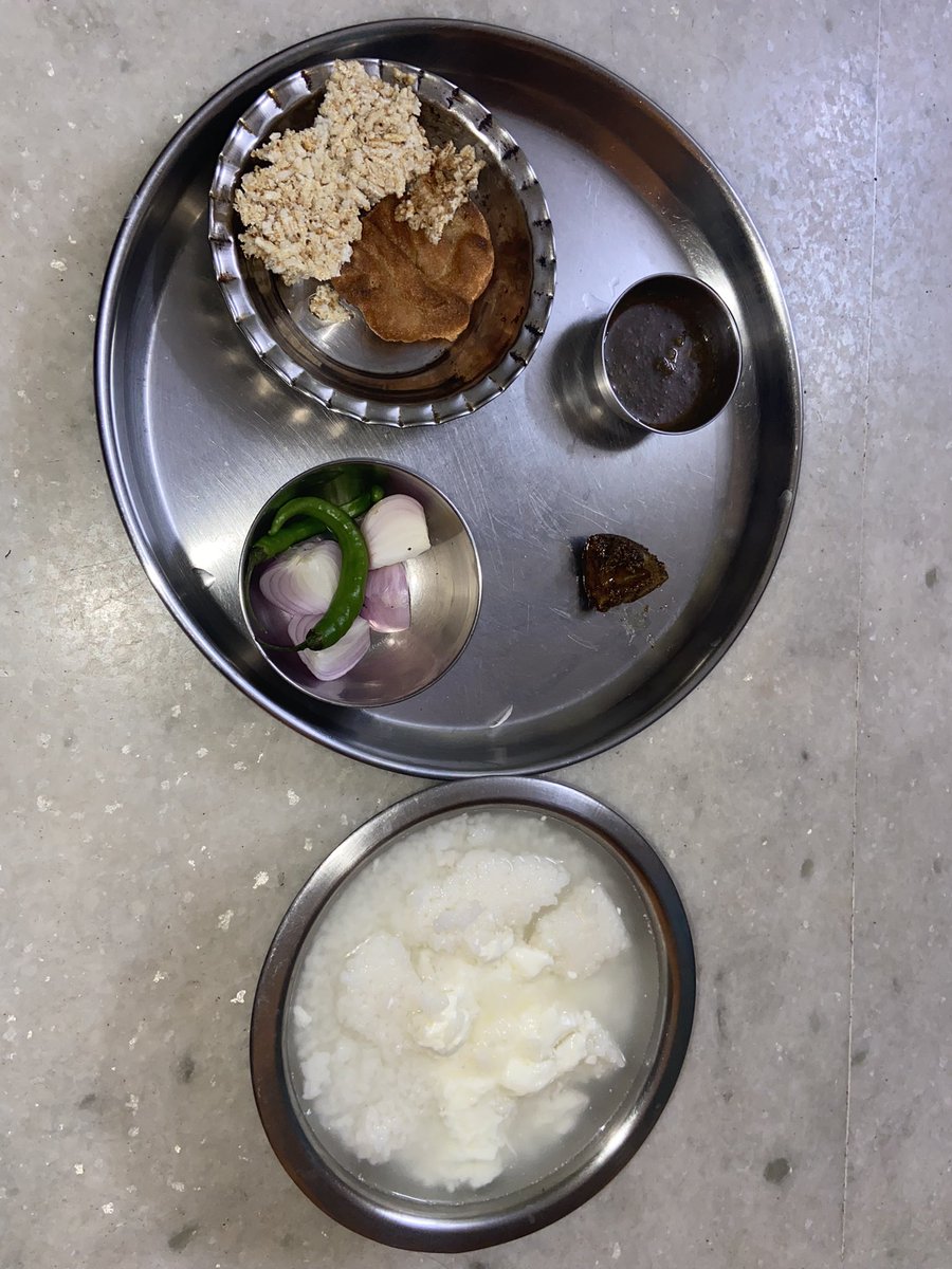 anshuman_sunona's tweet photo. बोरे-बासी सिर्फ़ एक दिन के आयोजन नई हे।
अपन रोज़ के खानपान म एला सामिल करव।
न लजाओ न भुलाओ..अपन संस्कृति अपन बोली-भाखा ल बढ़ाओ
CM @bhupeshbaghel के बने पहल
जतका मज़बूत होही हमर जड़ 
ओतके आगू बाढ़ही छत्तीसगढ़..
#BoreBaasi #CGModel #बोरे_बासी #borebasi #LabourDay2022 #छत्तीसगढ़िया https://t.co/8cgxXV6XBB