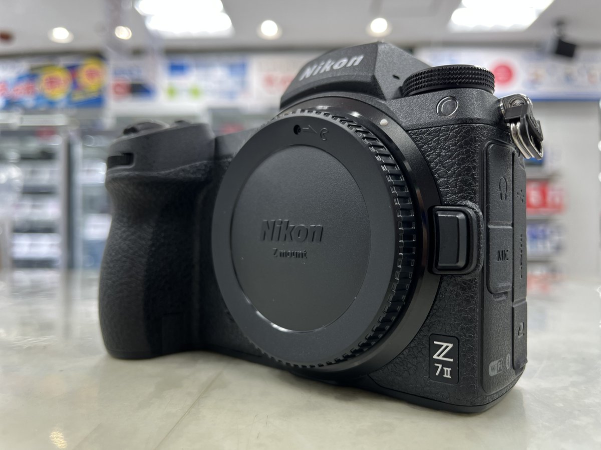 sofmap_akiba5's tweet photo. 📸👀✨
【Nikonの高画質ミラーレス一眼】

#Nikon (#ニコン)
Z 7Ⅱ　ボディ
￥319,980(税込)

✅ニコンZマウント
✅記録メディア：CFexpressカード(TypeB)/SD/SDHC/SDXC/XQD
✅最大59.94fpsの4K動画撮影も‼ https://t.co/e1QkobsrhW
