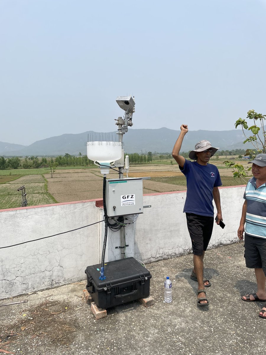 ChrisAndermann's tweet photo. First sampler of the #HelloMonsoon project is up and running. This is the southern most location, close to India. 5 more to come on our way across the Himalayas.I am keen to know how the record heat waves is reflected in the rain isotopes. @GFZ_Potsdam @paleohydrology https://t.co/AdZEsu25Kb