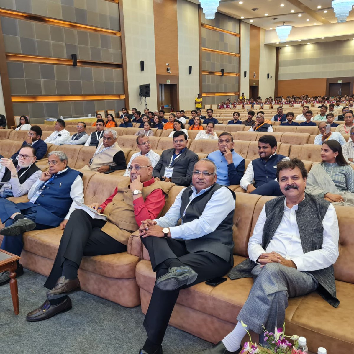 VIVEKPATEL_GJ's tweet photo. સરદારધામ આયોજિત ત્રી-દિવસીય ગ્લોબલ પાટીદાર બિઝનેસ સમિટ GPBS-2022નું આયોજન સરસાણા કન્વેન્શન સેન્ટર, સુરત ખાતે થયું જેમાં ઉપસ્થિત.(૨/૨)
#GPBS #GPBS2022 https://t.co/70i53fPwb1