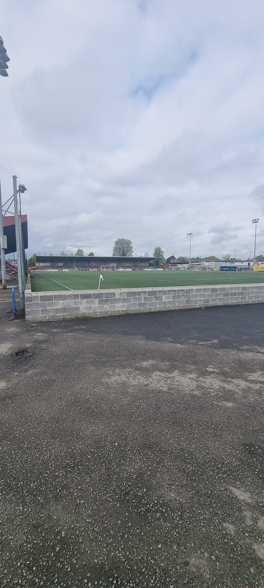 DavyStewart14's tweet photo. Biggest game in Scotland today Stenhousemuir Girls 14s v Falkirk Girls 14s the Forth Valley Derby #Stenhousemuir #ochilview @StennyLadies https://t.co/3LSEvhhDwL