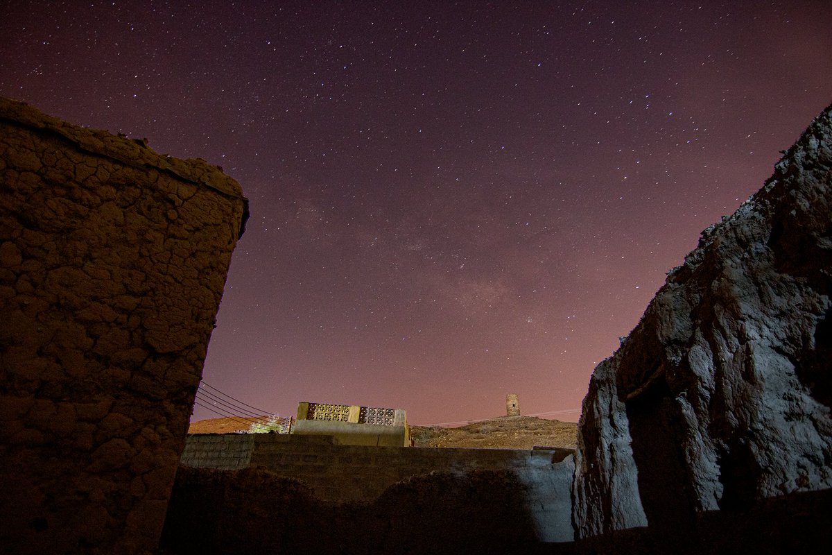 مجرة درب التبانة من قرية #الصرم مع البيوت القديمة