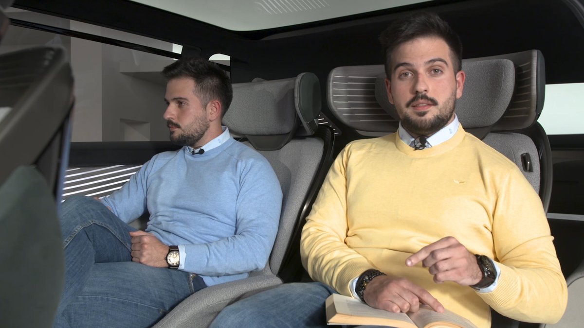 CCubicos's tweet photo. Y ahora viajamos al futuro. 🚗🔥🔥🔥
El futuro que @AudiSpain imagina para sus vehículos.
Y un ejemplo es el #UrbanSphere Concept que nos muestra ahora @Juanjo_Godmode y su "gemelo". 😜
@puntalproduc #CCúbicos290 @nachoglezm https://t.co/saS4XE91xH