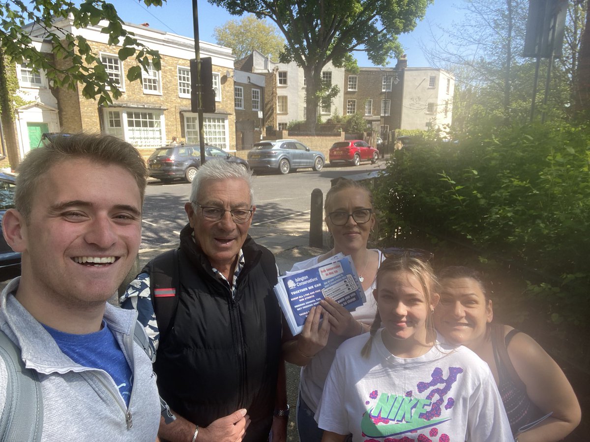 Huge team out in #Islington yesterday 💙

More people are realising that #IslingtonLabour don’t care about them &amp; now it’s #TimeForChange 

#IslingtonDeservesBetter
