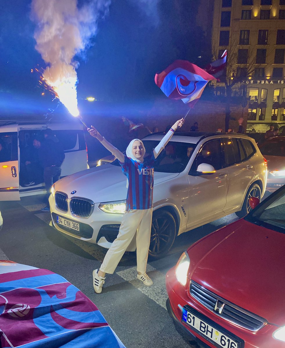 #SampiyonTrabzonspor 🏆❤️💙