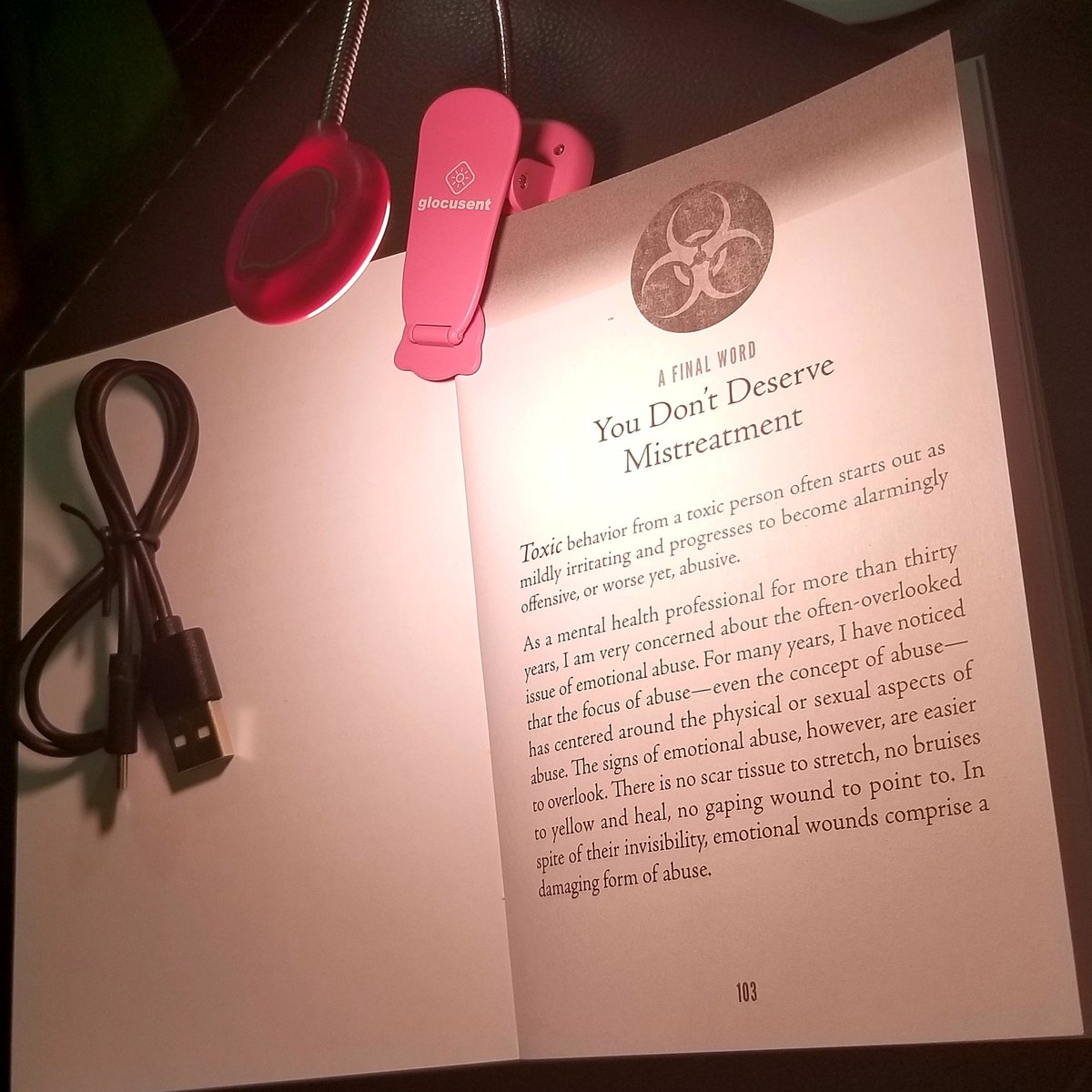 OutDeHazaDuniya's tweet photo. https://t.co/hGBKXS4s4T
Wow this is so much fun to use. 3 different brightness, 3 color temp.Lightweight, rechargeable, on the go. Up to 80 hrs charge.  
#complimentary #readinglight #reading #light #clipon #brightness #colortemp #review #study #kids #education #rechargeable https://t.co/t3zNyeumj1