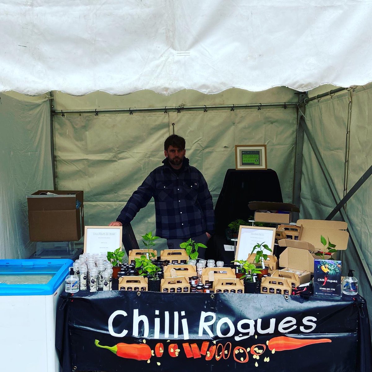ChilliRogues's tweet photo. Eastnor Chilli festival!
Come on down and try our #chilli ice cream! Debut for the year, it’s cracking 😉 https://t.co/a57IY9Aha3